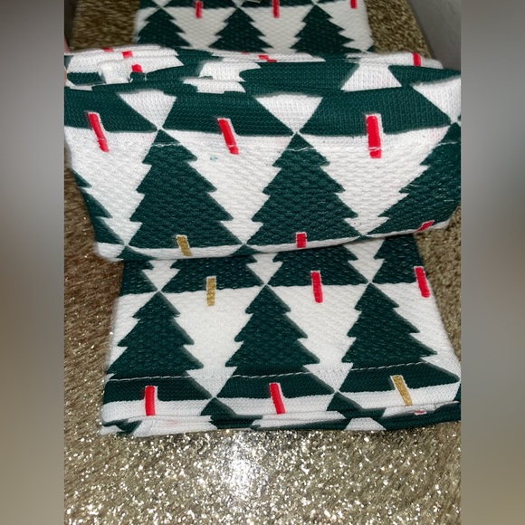New! Kate Spade Holiday Tree Printed Kitchen Towels-Set of Two- 17”x28”🌲 - Picture 6 of 9